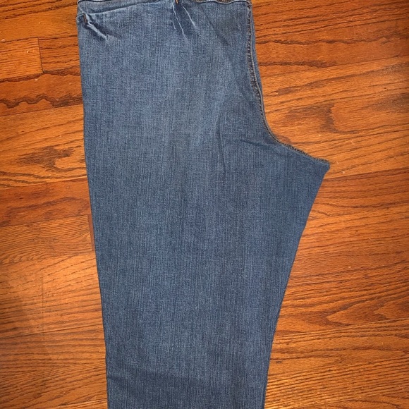VENEZIA JEANS CAPRIS SIZE 18 - Picture 2 of 5